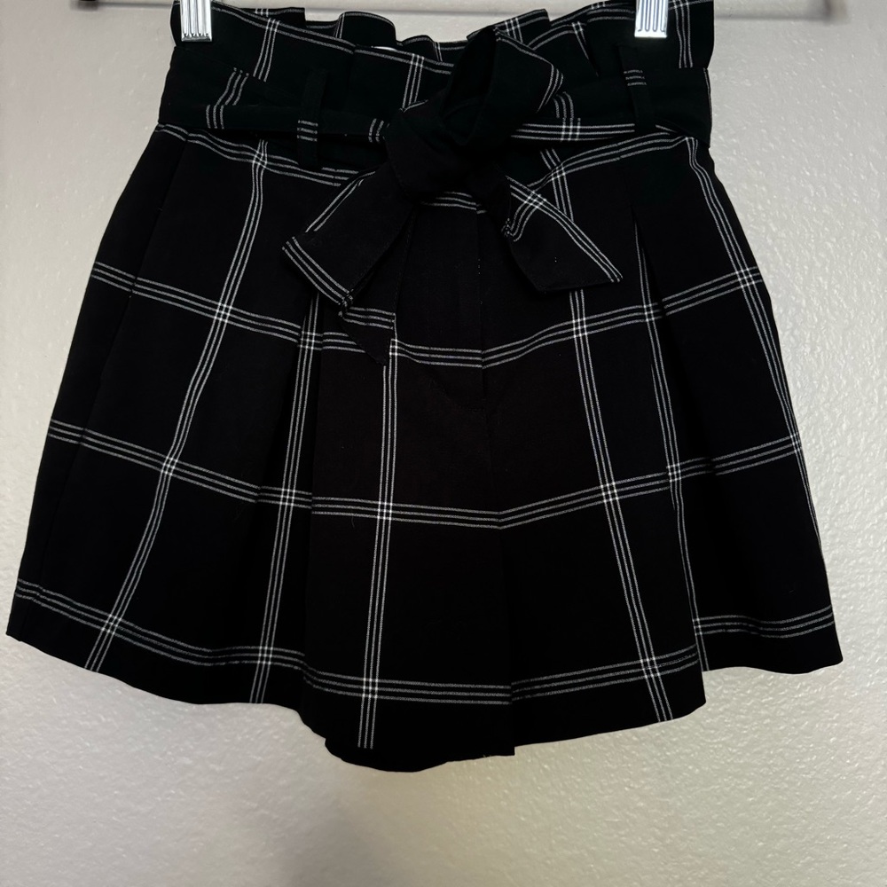 Leith Black and White Windowpane Check Paper Bag Shorts